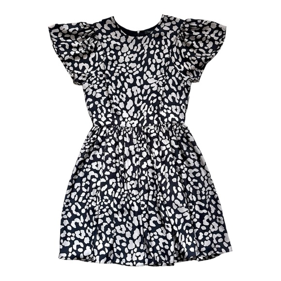 Talula Aritzia Grey & Black Animal Print Flutter Sleeve Dress Size 4 - Picture 2 of 15